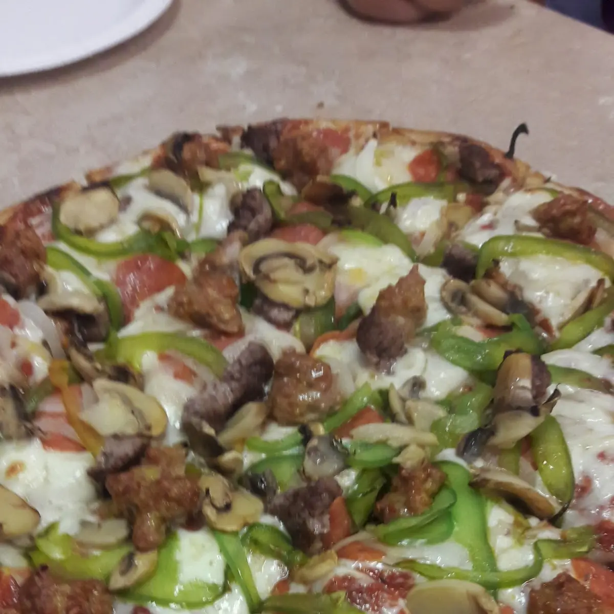 Deluxe Pizza