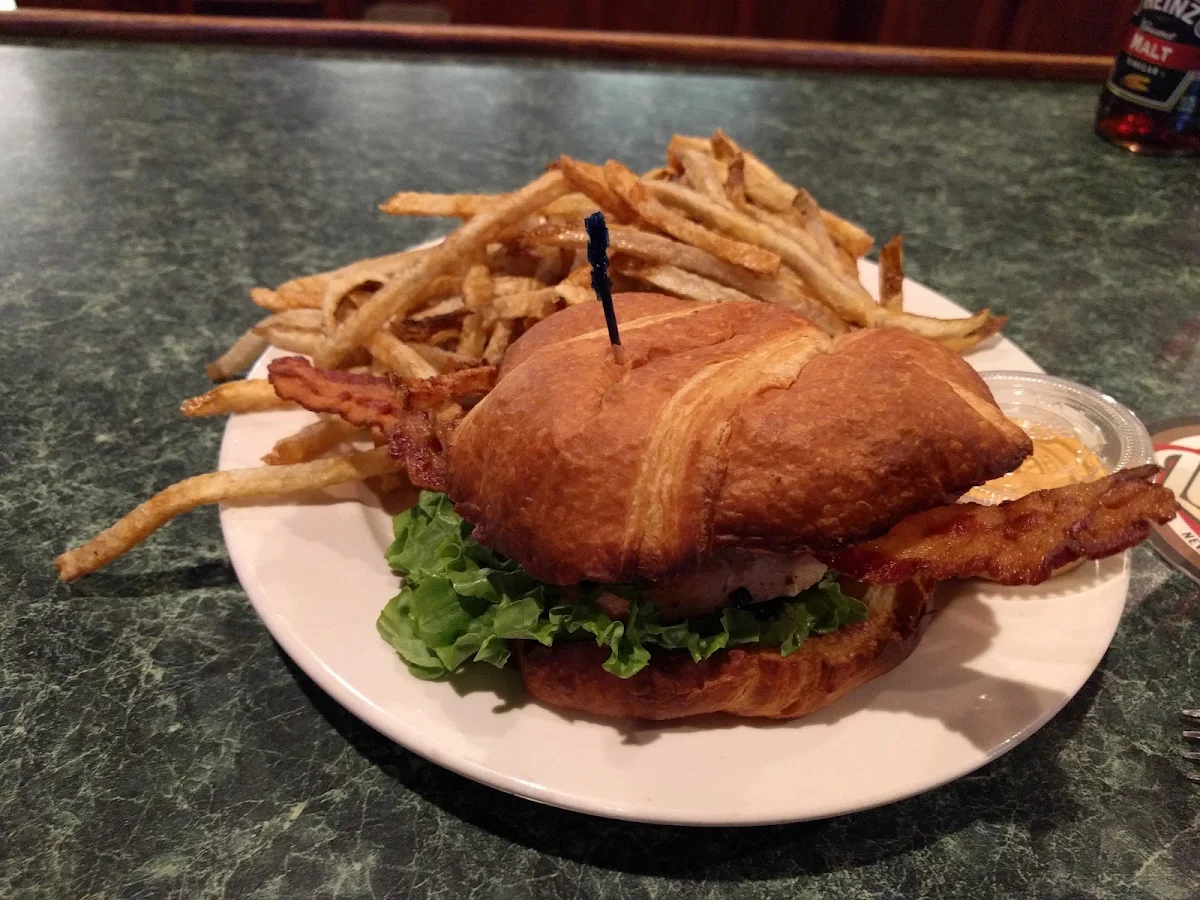 Salmon Fillet blt Sandwich