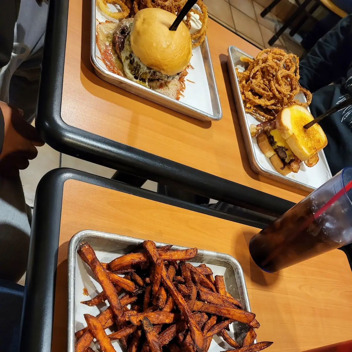 Bleu Burger