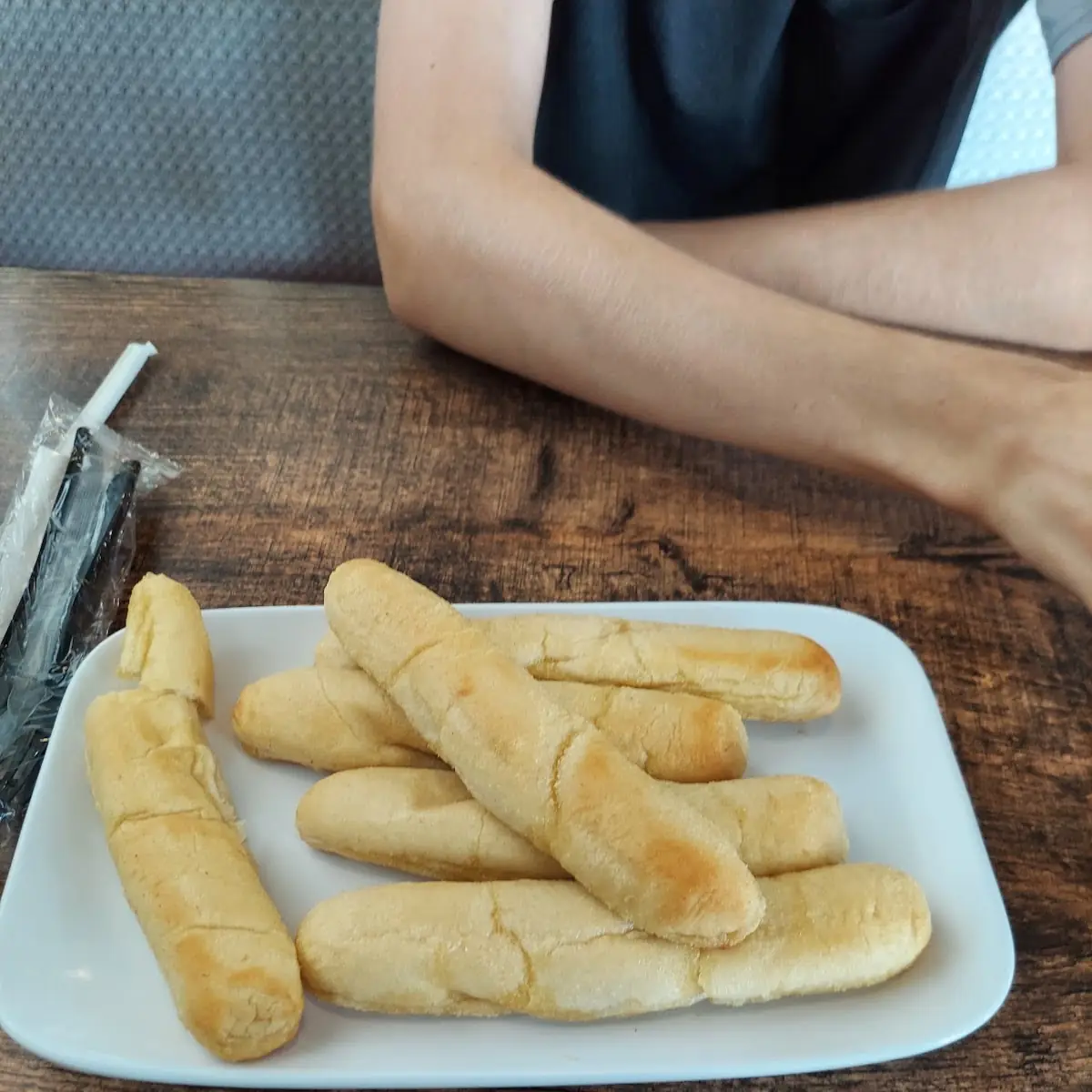 Breadsticks with No Garlic Butter
