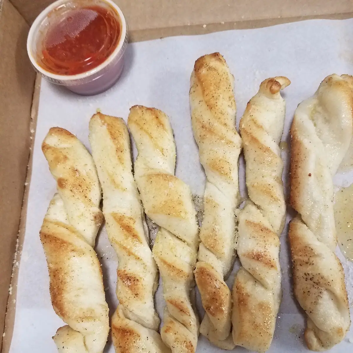 6 Garlic Parmesan Twists