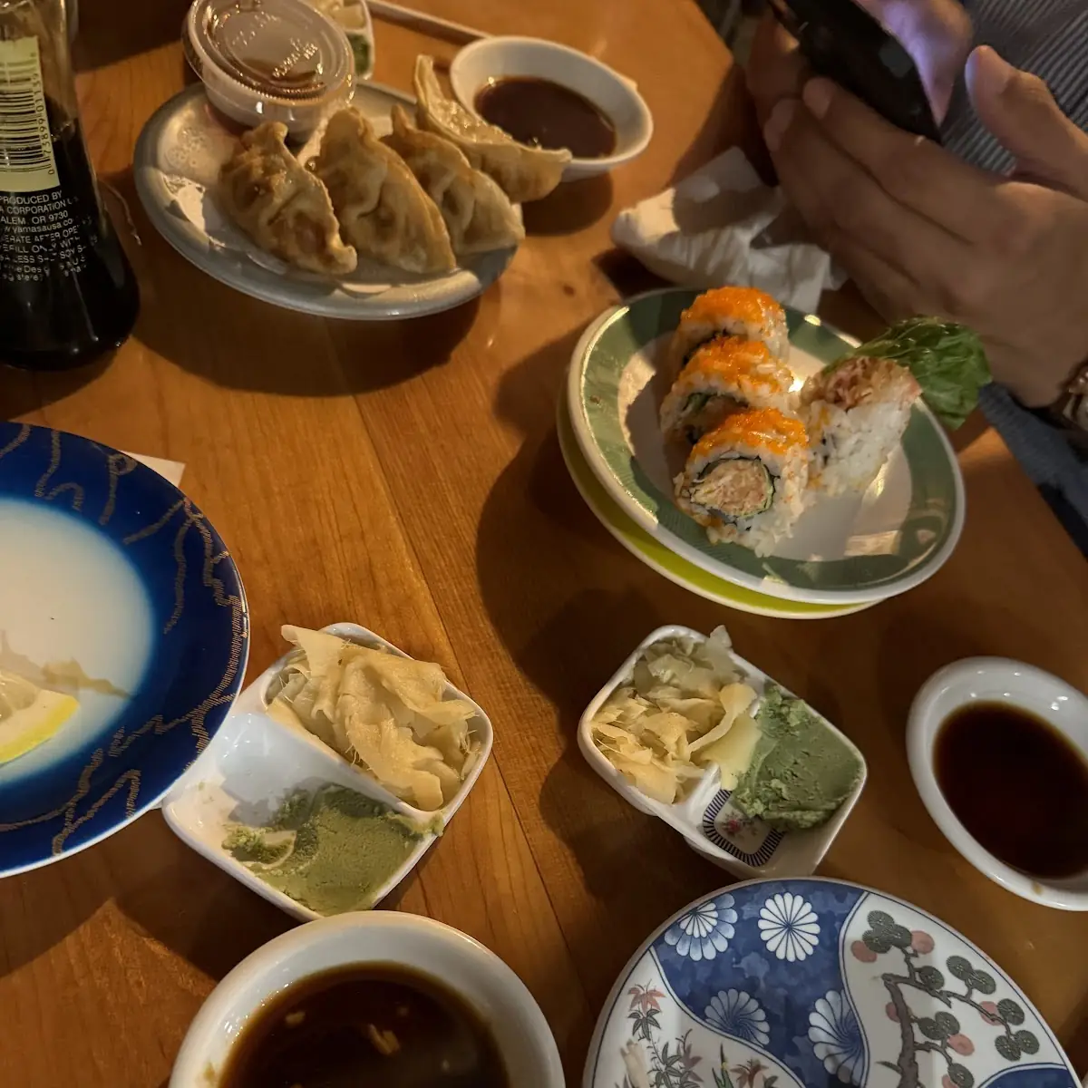 Gyozas Y Dragon Roll