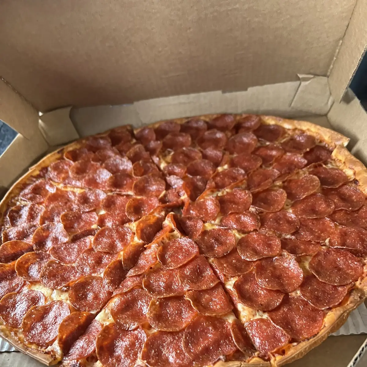 Pepperoni Pizza with Extra Pepperoni Hand Tossed