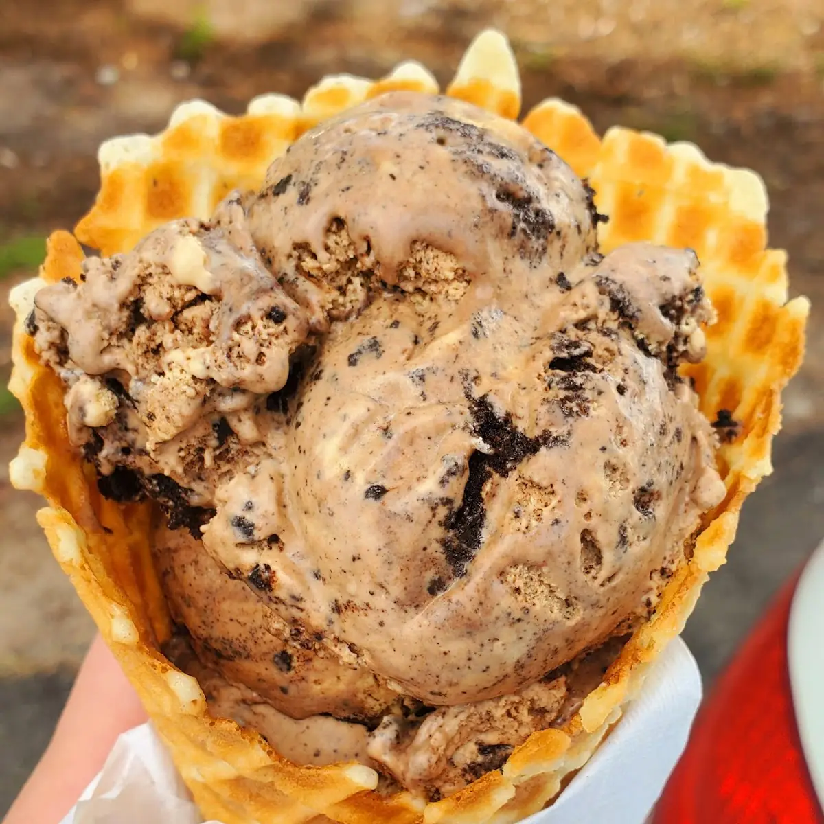 Coffee Oreo Tracks Medium Waffle Cone