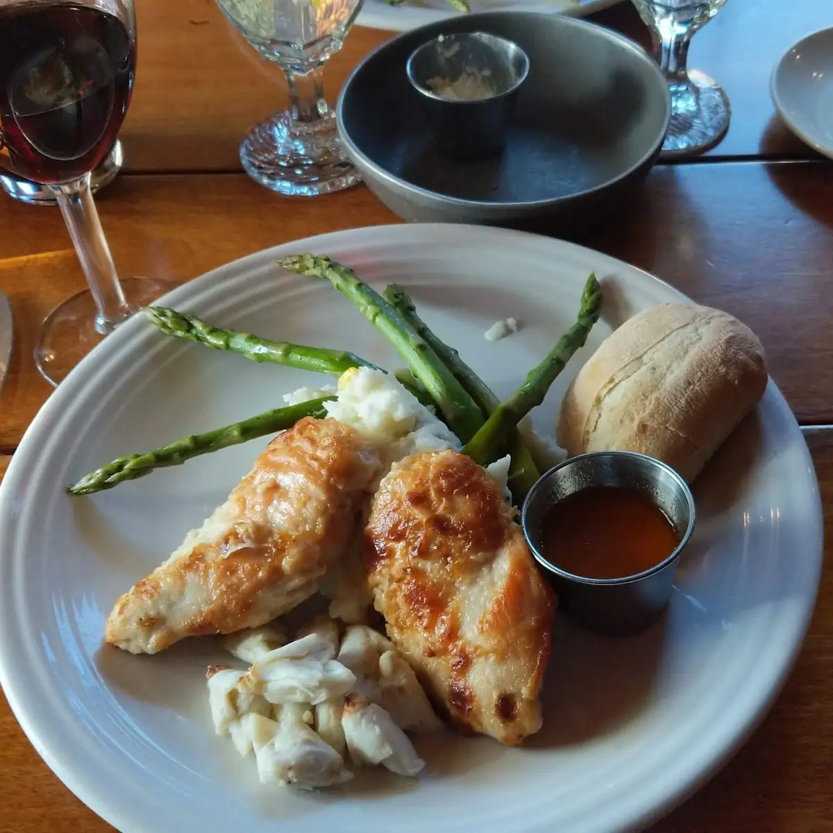 Pan Seared Chicken Chesapeake