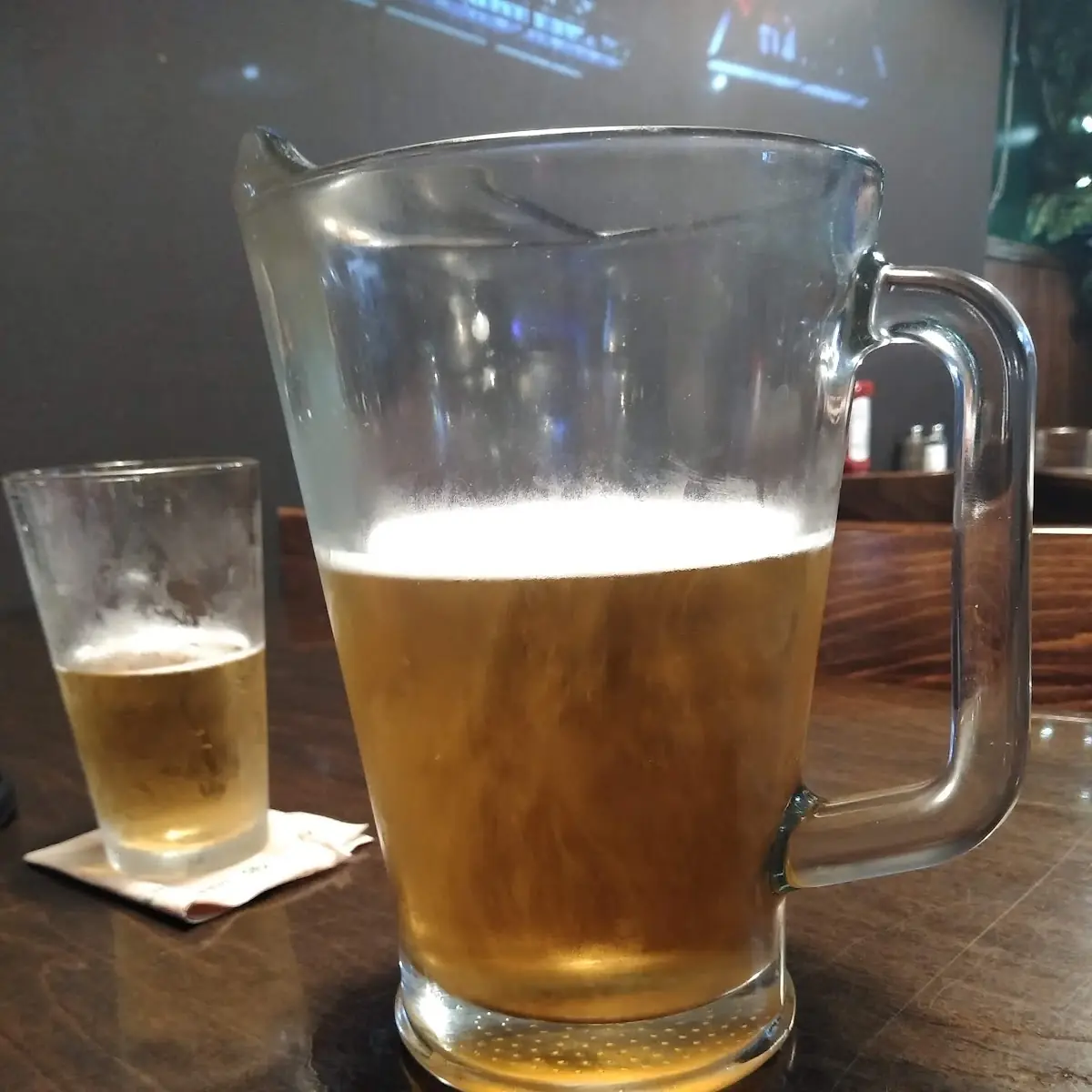 Pitcher Bud Light