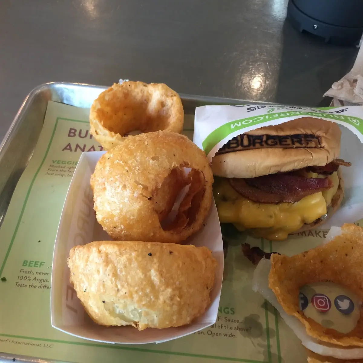 Single Bacon Cheeseburger and Onion Rings