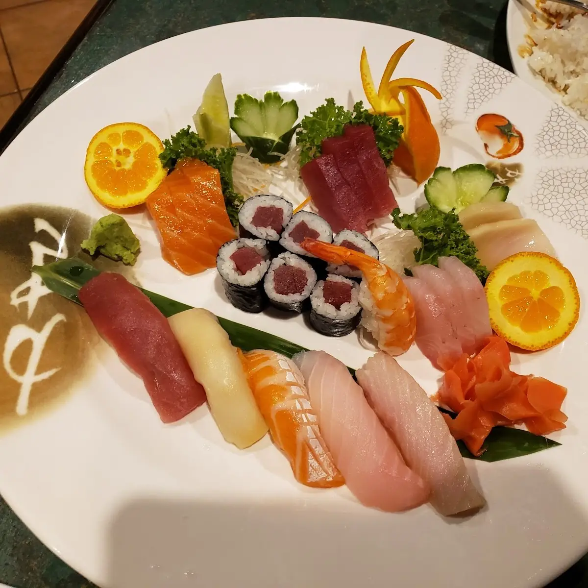 Sushi & Sashimi Combo