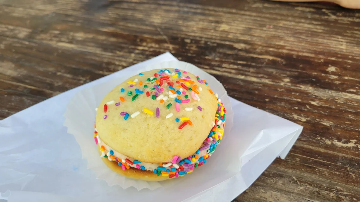 Birthday Cake Whoopie