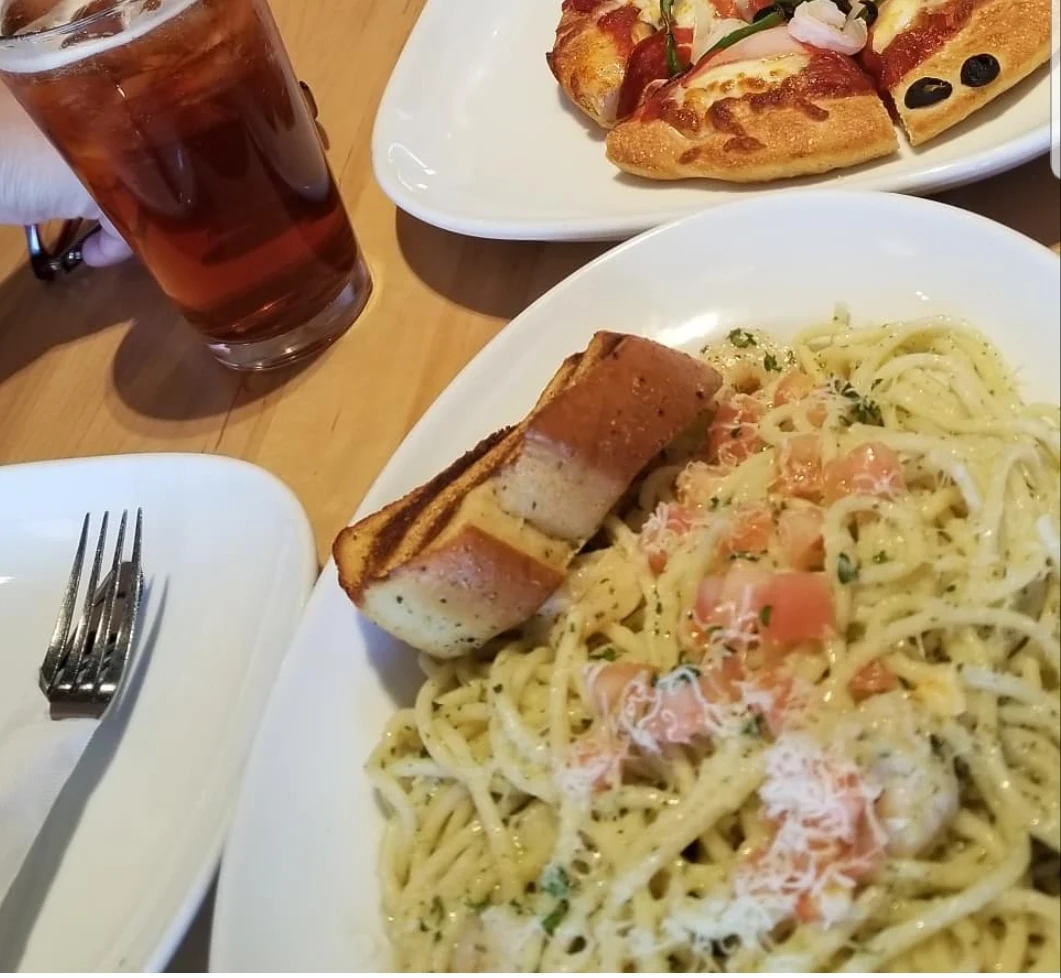 Spaghetti Shrimp Pasta with Alfredo Sauce