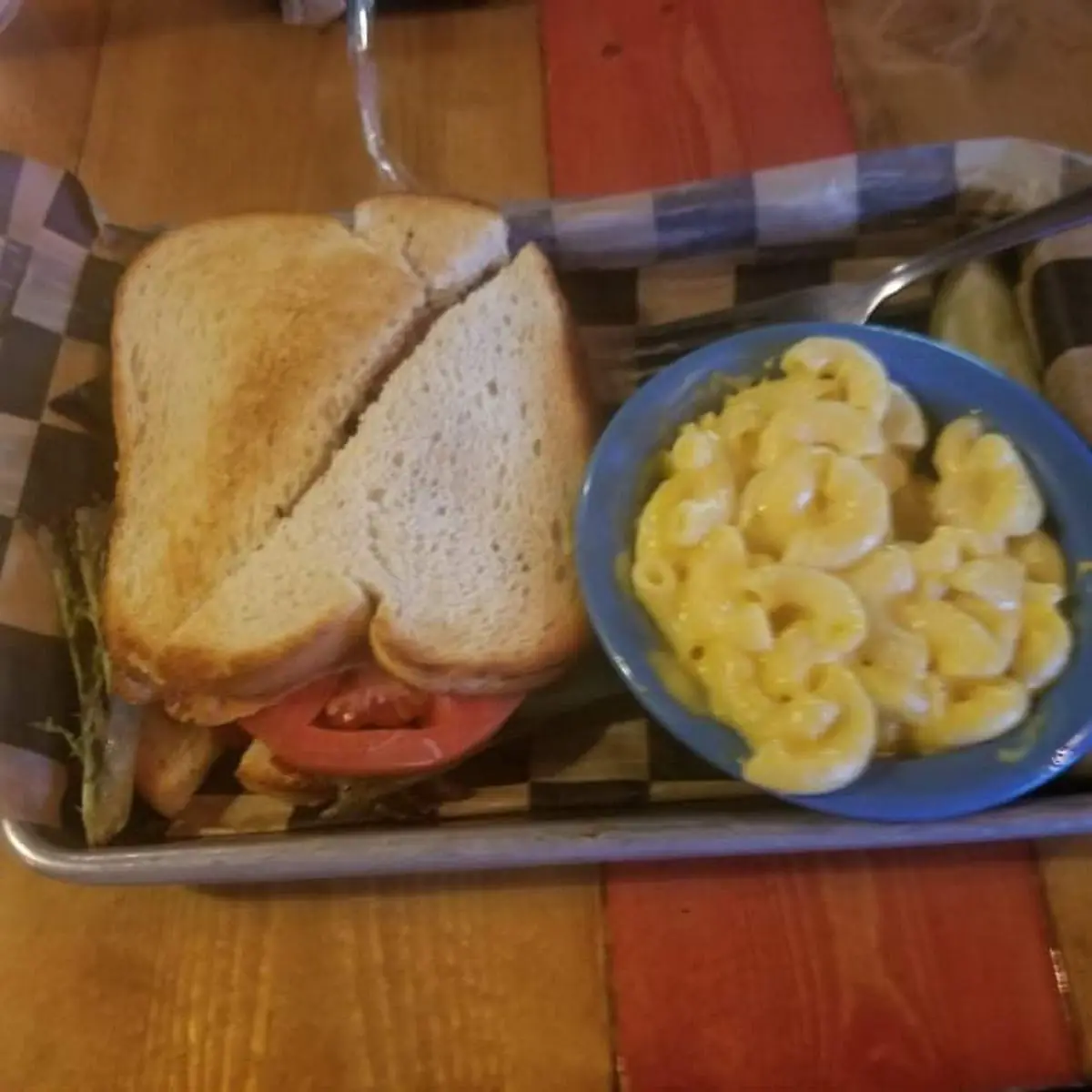 Mac and Cheese blt