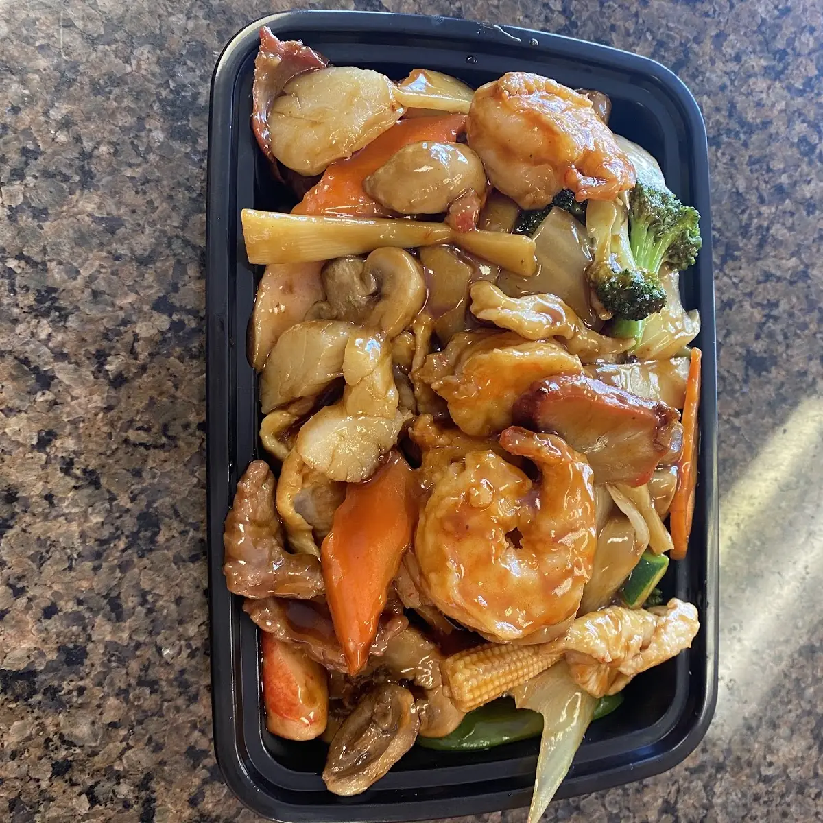 Triple Crown with Garlic Sauce