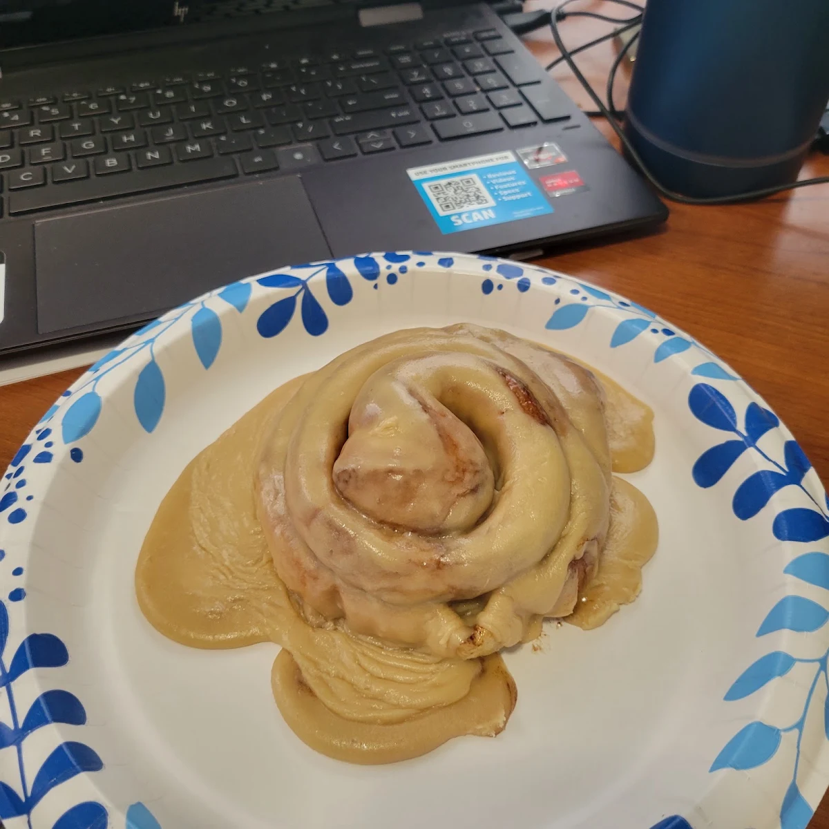 Mamma Kay Caramel Cinnamon Rolls