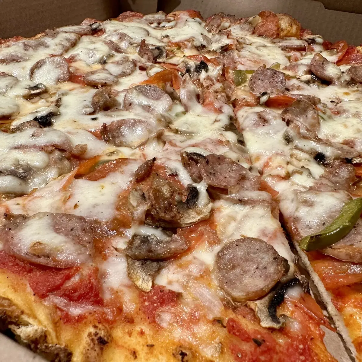 Piesanos Supreme Pizza