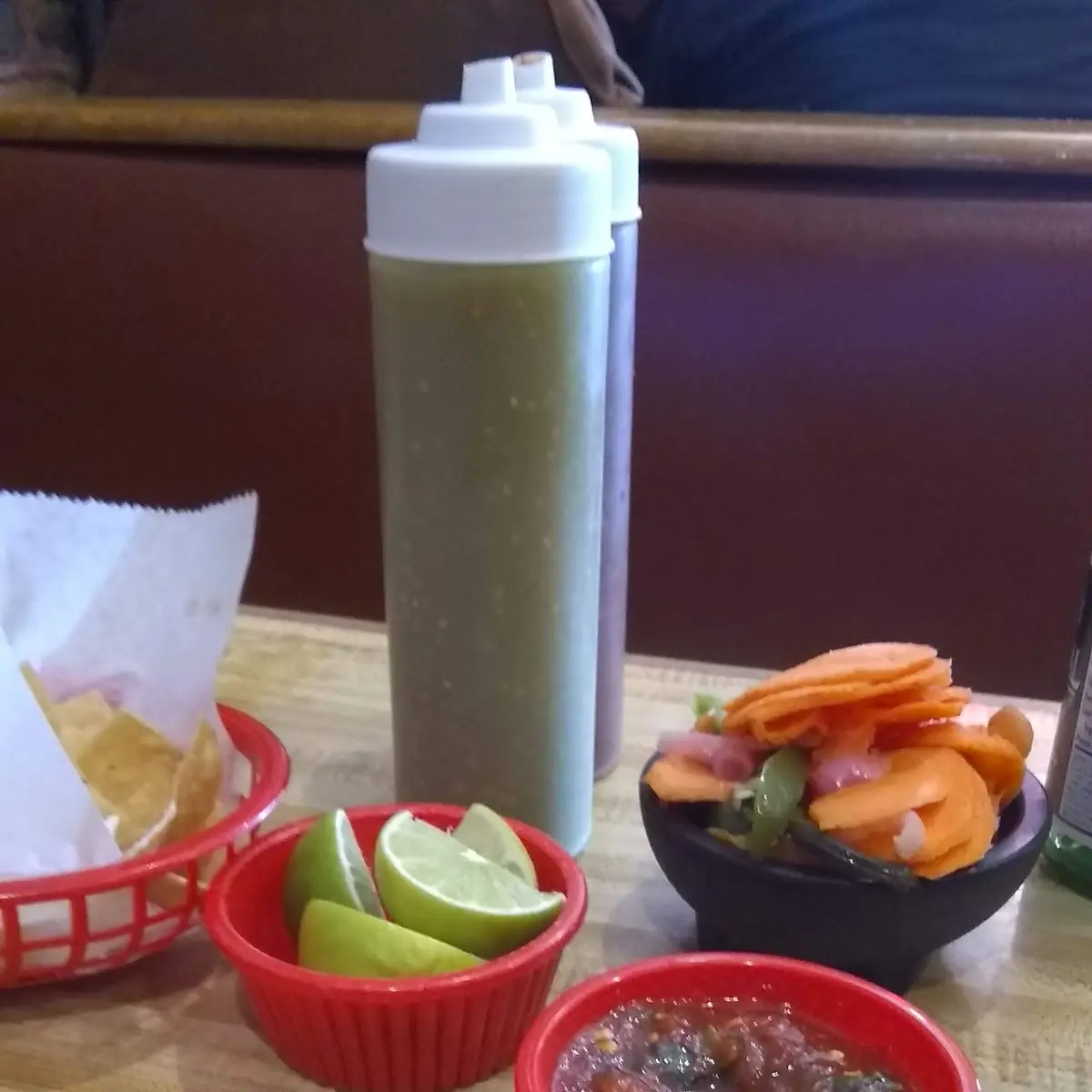 Salsa Chiles Toreados Y Chips
