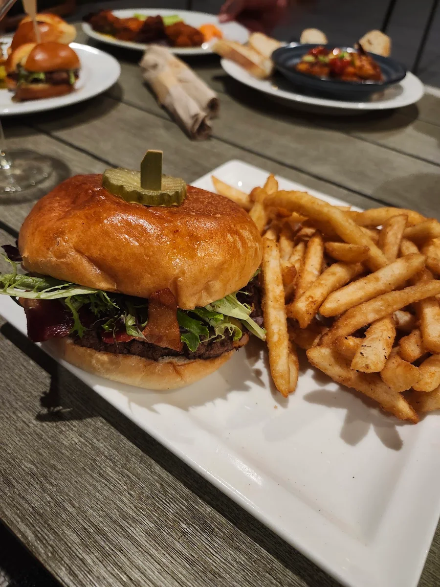 Overland Burger