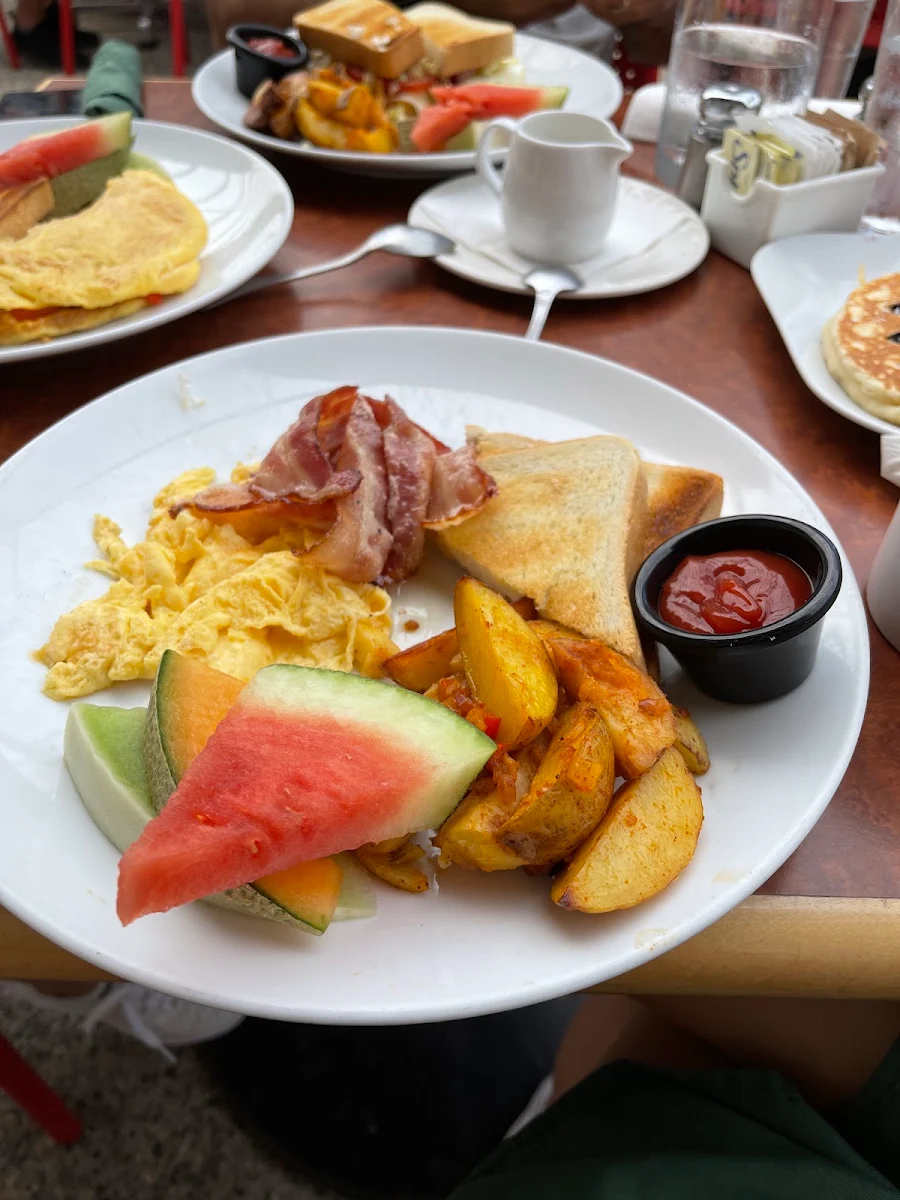 Highlights, Westward Ho! Public House & Grill Room at University Golf Club