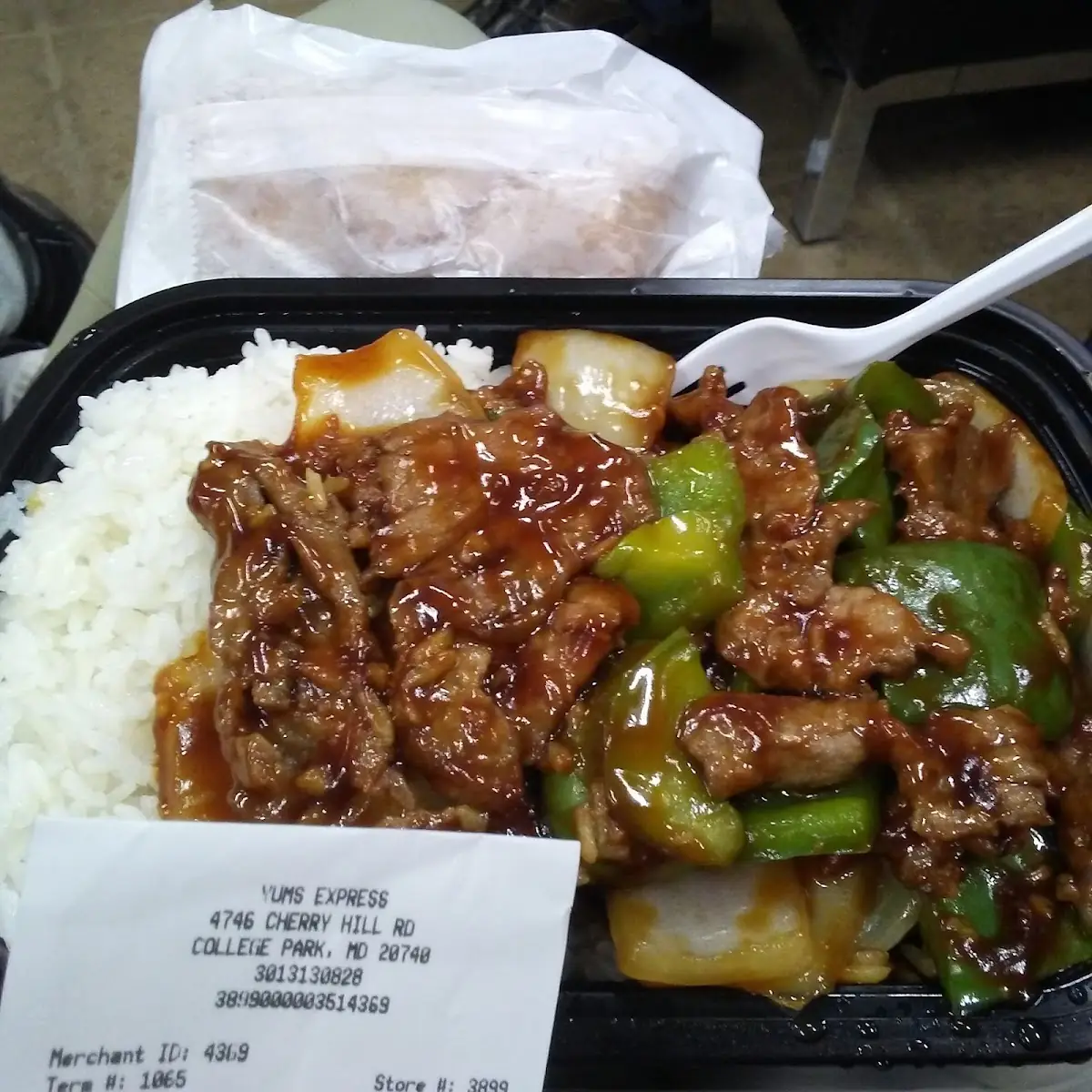 Pepper Steak with Onion with Egg Roll