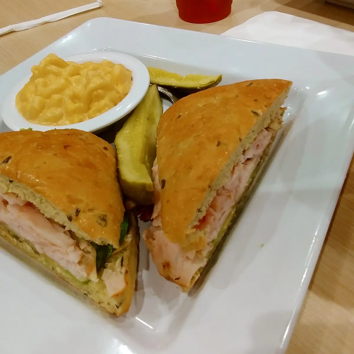 Turkey Bacon on Jalapeno Roll and Mac