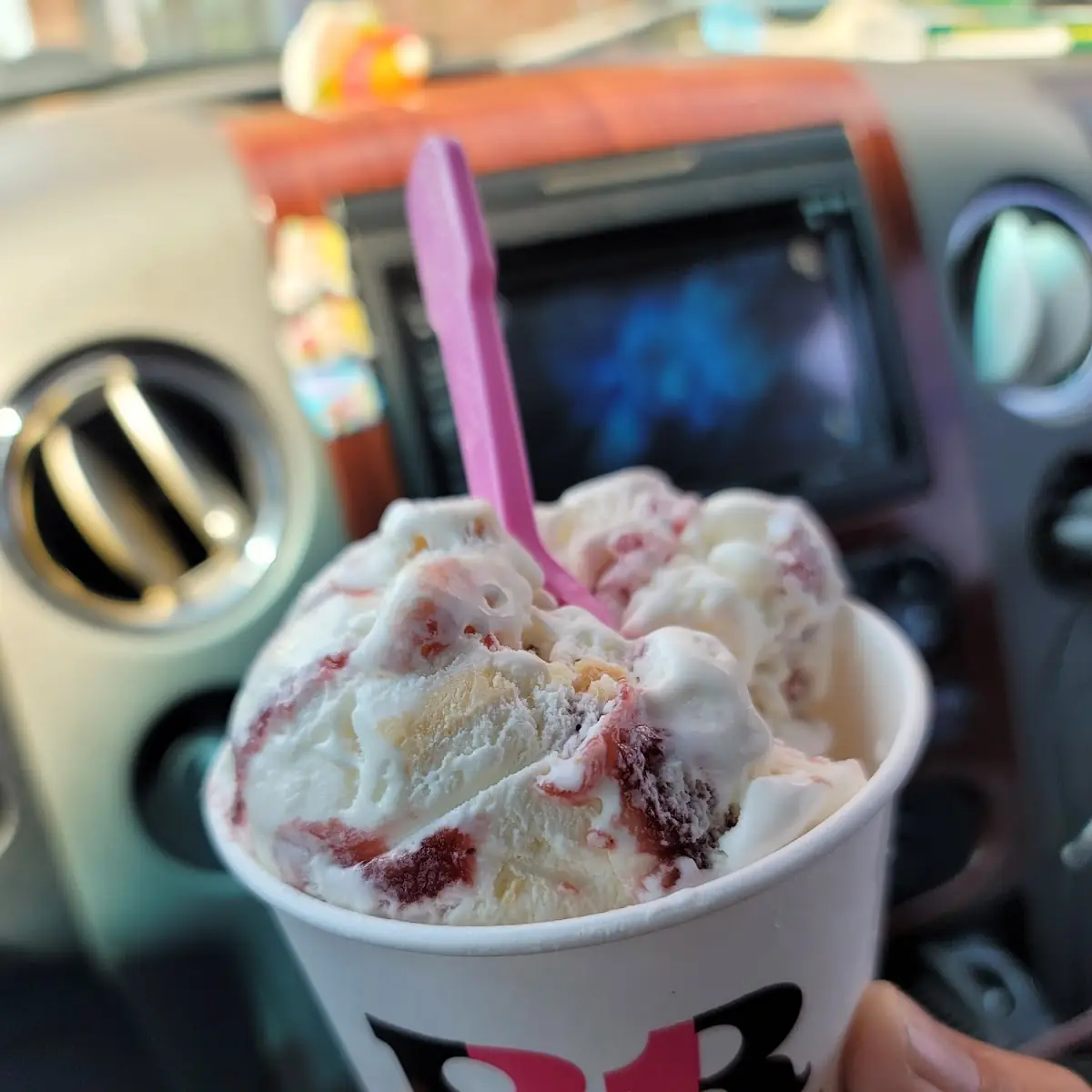 Strawberry Cheesecake Icice-Cream