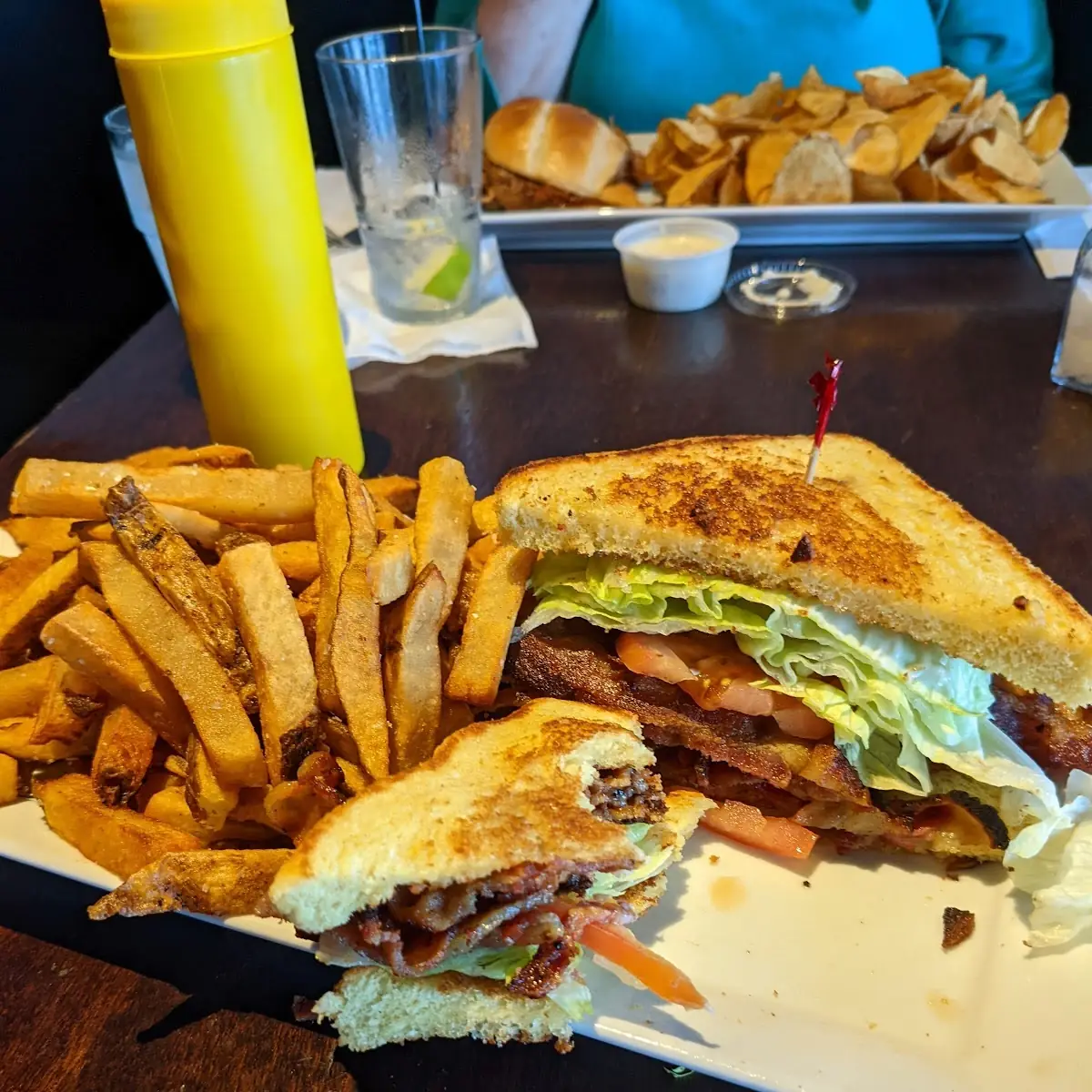1lb blt Sandwich