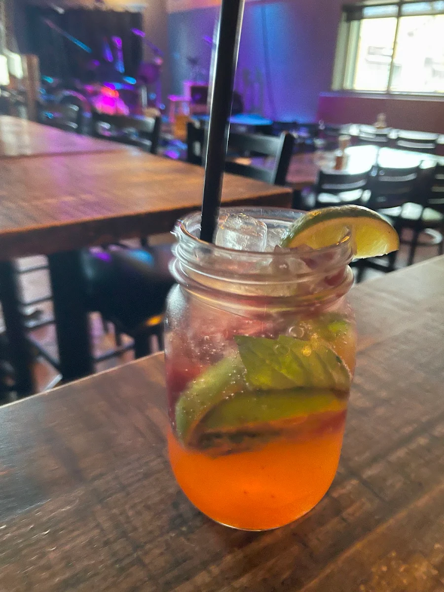 Strawberry Basil Lemonade, Le Prospecteur - Microbrasserie