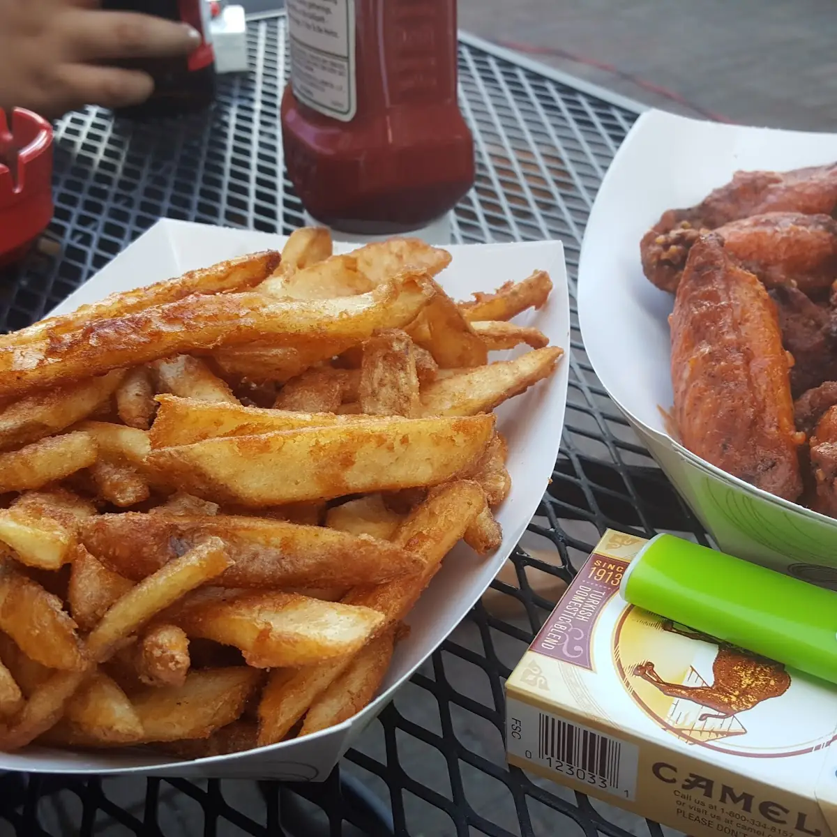 Chicken Wings with Fries