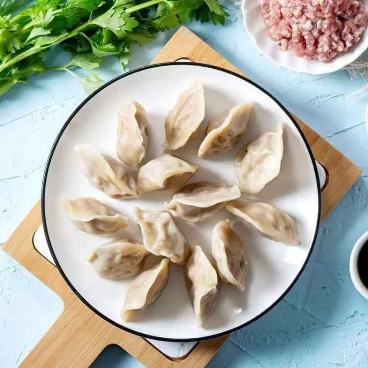 F6 Chicken & Mushroom Soup Dumpling (4 Pcs) 鸡肉菌菇小笼包