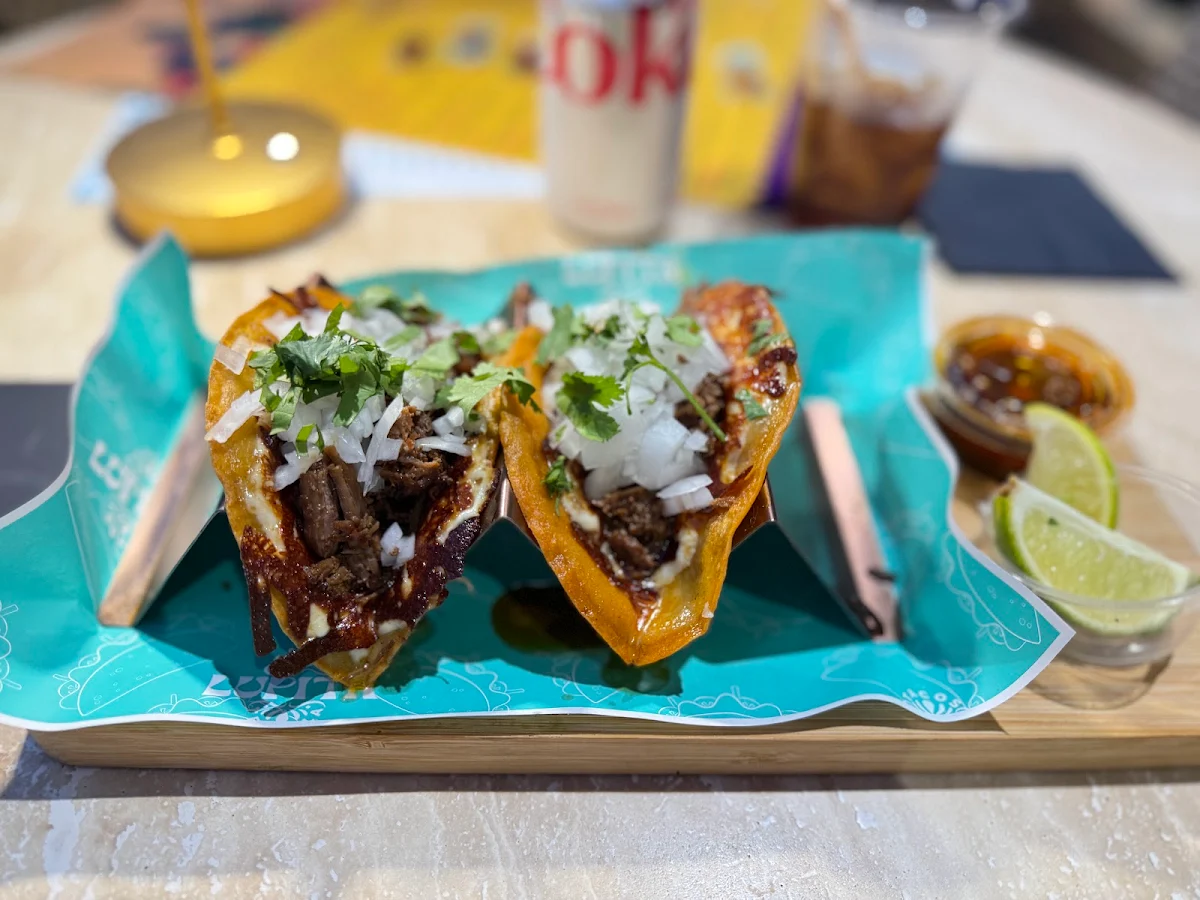 Taco Bowl with Rice and Chicken (Empleados)
