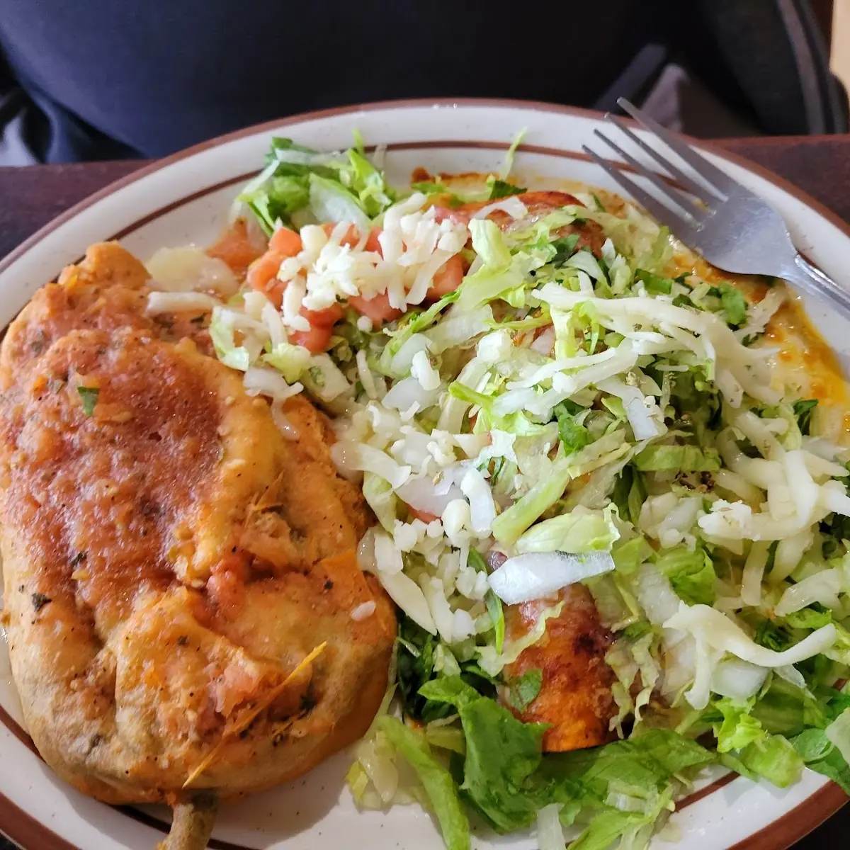 Chile Relleno and Enchilada De Pollo