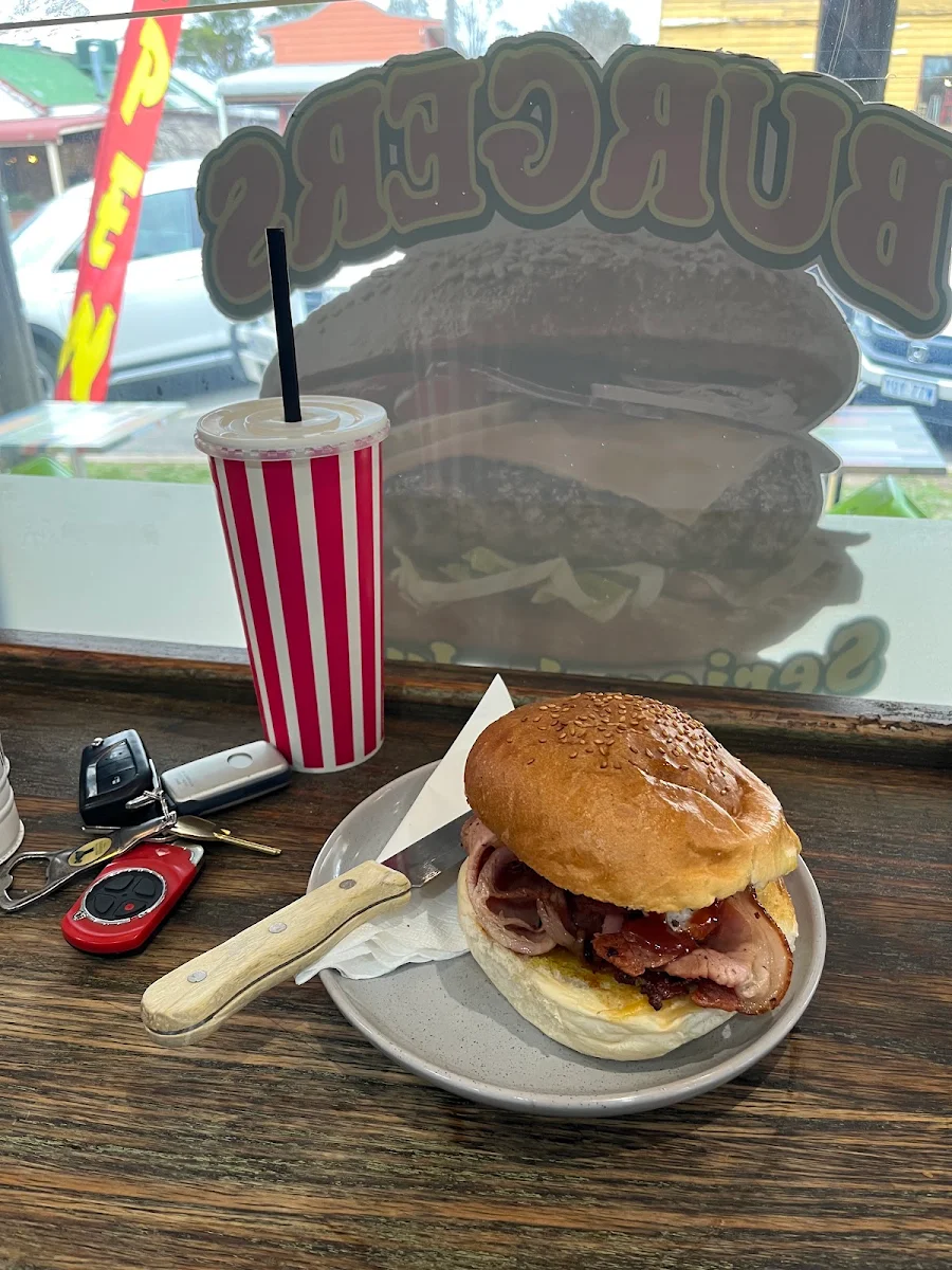 Highlights, Bertie's Cafe
