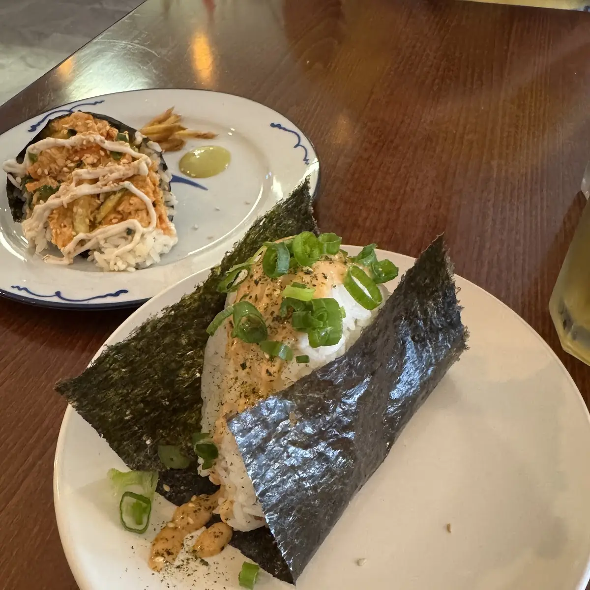 Spicy Salmon Temaki