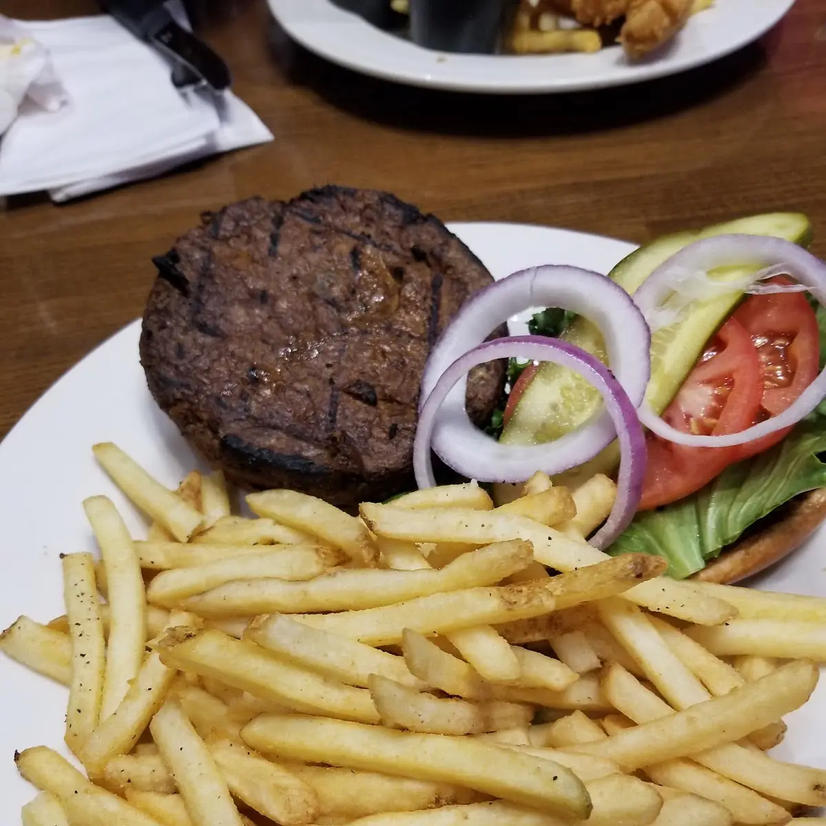 Cheeseburger Deluxe, TGI Friday's