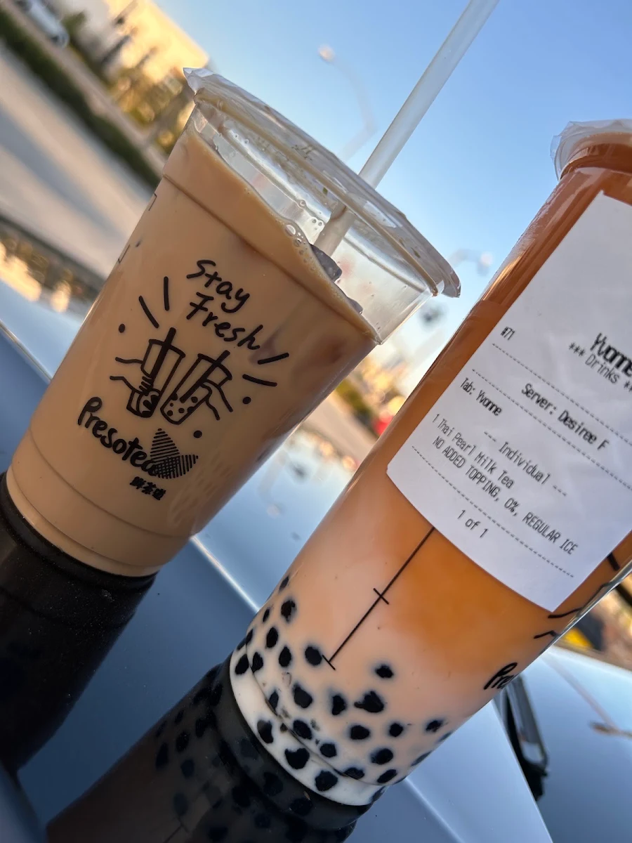 Strawberry Slush and Thai Tea