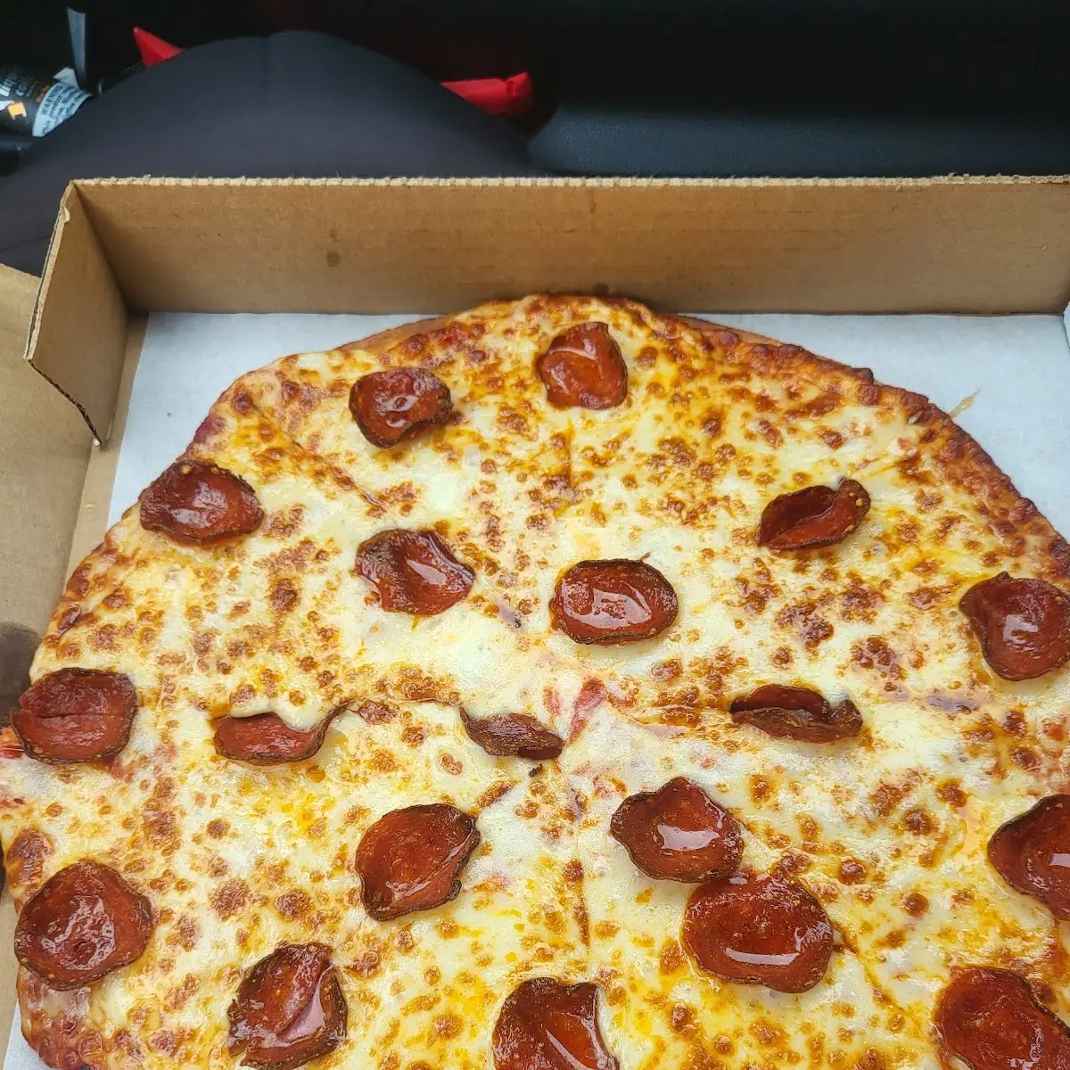 Thin Crust Pepperoni Extra Cheese Pizza