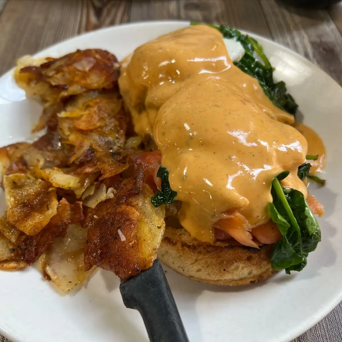 Pulled Pork Benedict