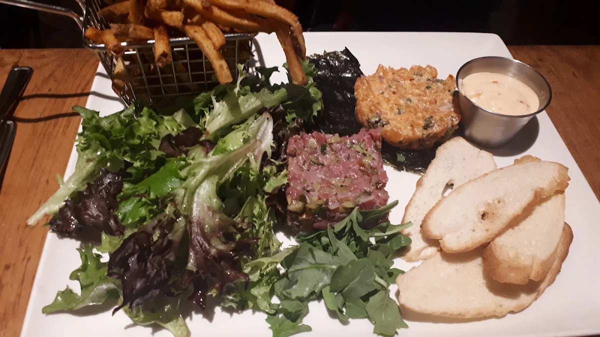 Duo Tartares Saumon Et Boeuf, Les Fous-braques
