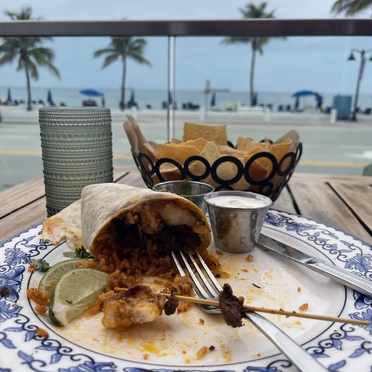 Mar & Tierra Burrito