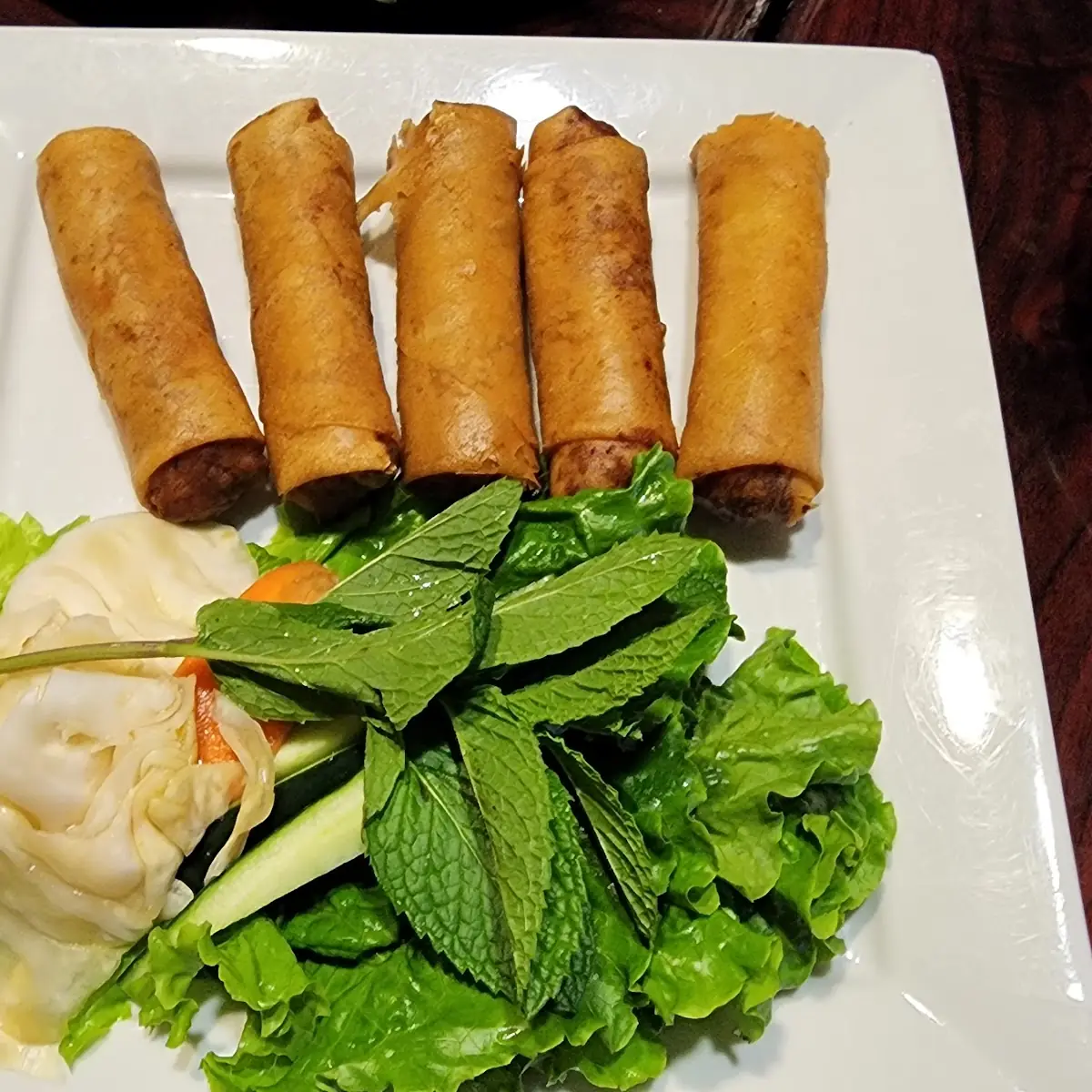Crispy Imperial Rolls with Dipping Sauce