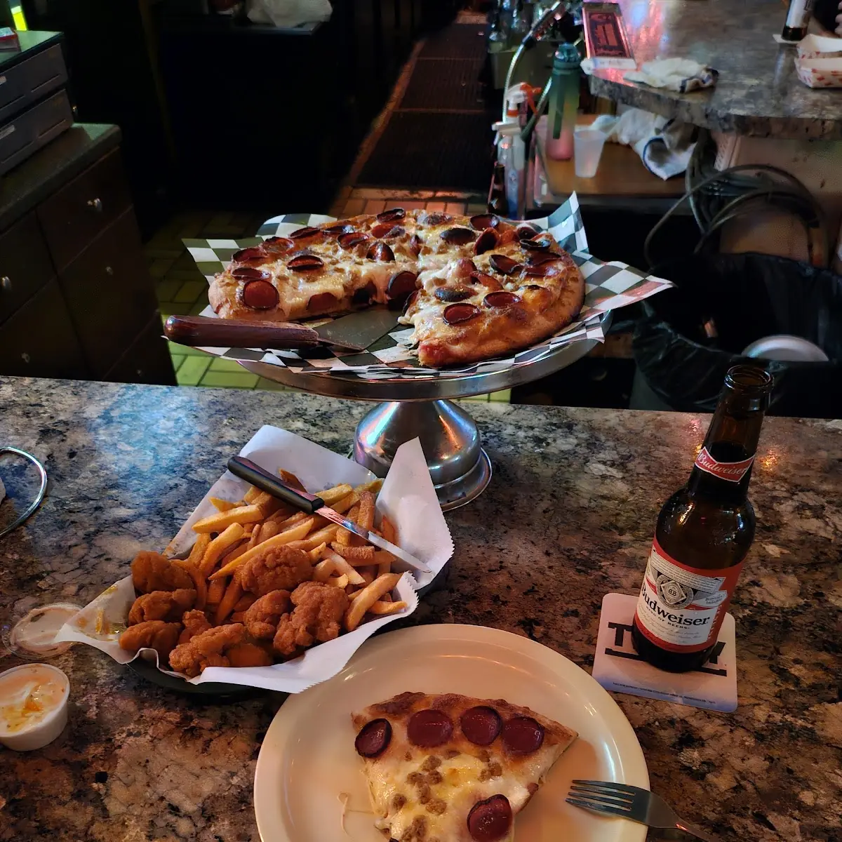 Boneless Chicken Wings Pizza