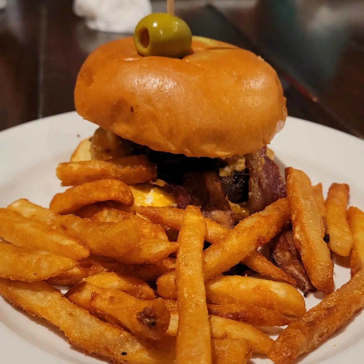 plt Pub Burger
