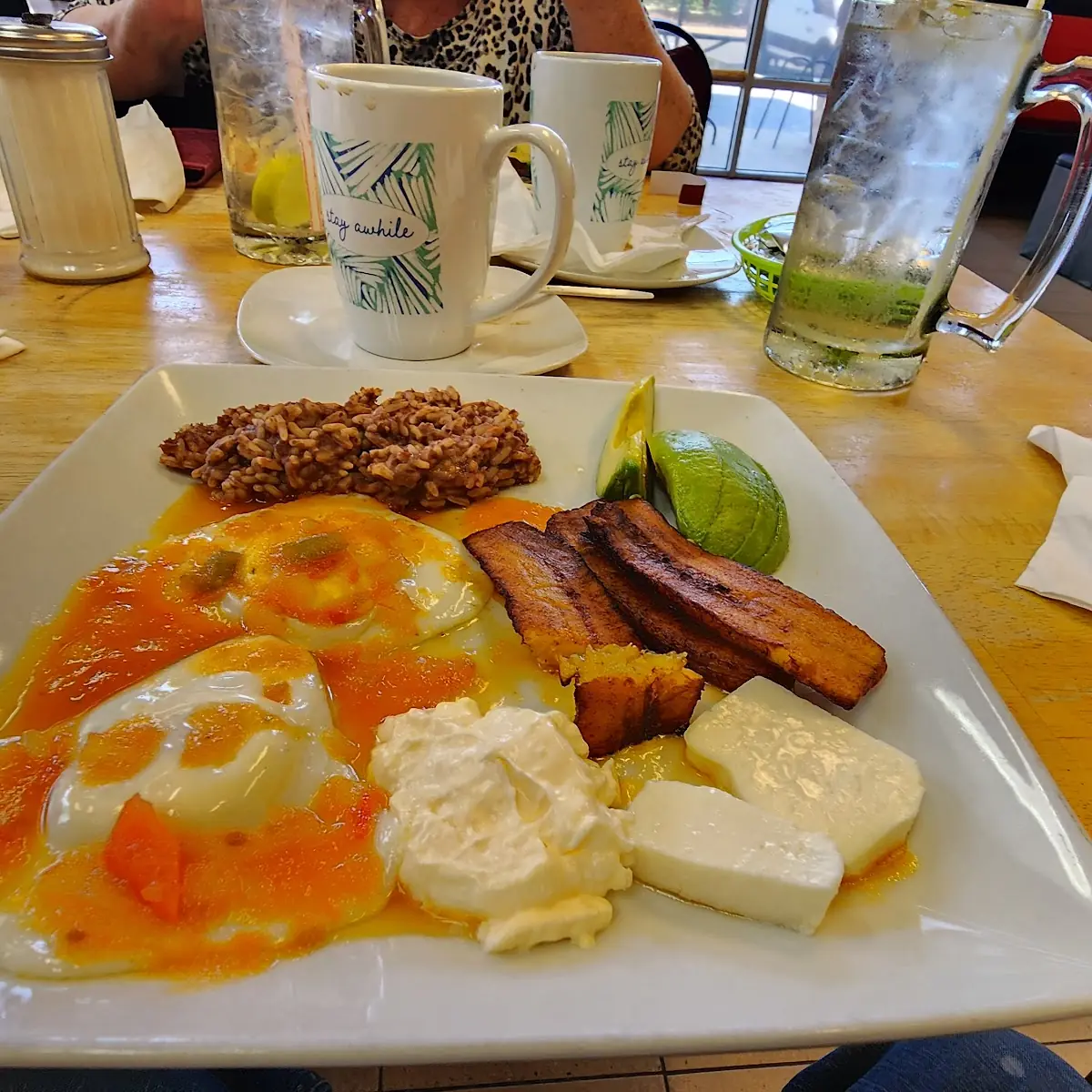 Desayuno Combinado Combined Breakfast
