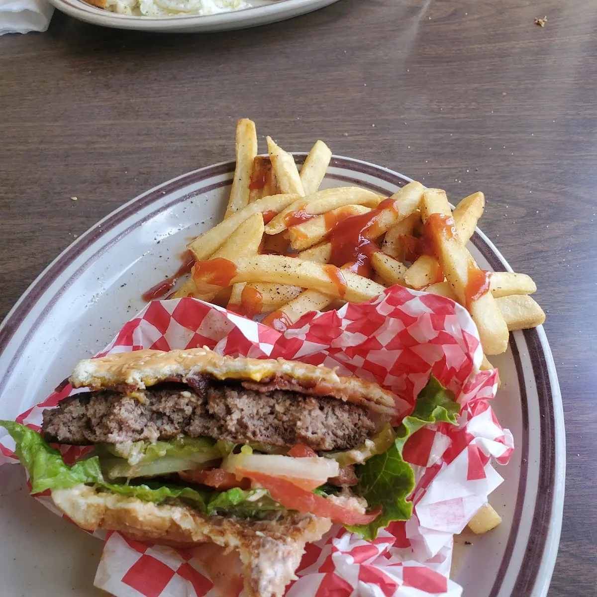 Bacon Cheeseburger with Fries