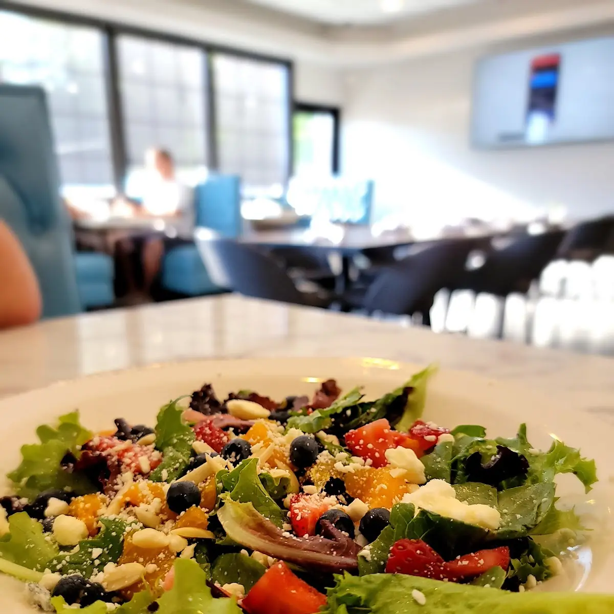 Spring Mix Walnuts Salad