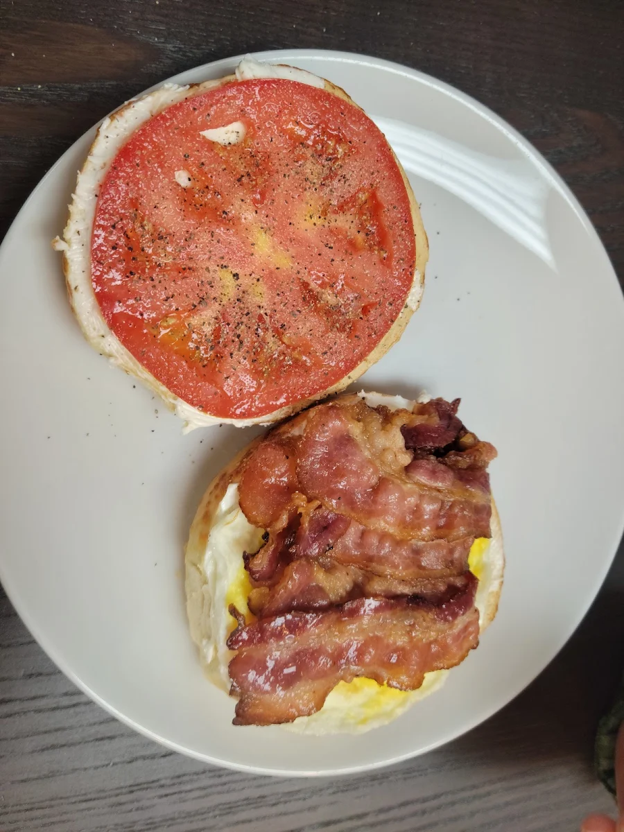 Homebody Bagel with Cream Cheese