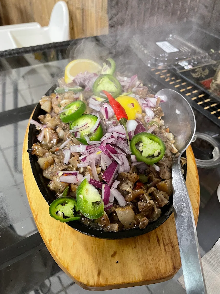 Sizzling Sisig, Tapsilog Filipino Cuisine