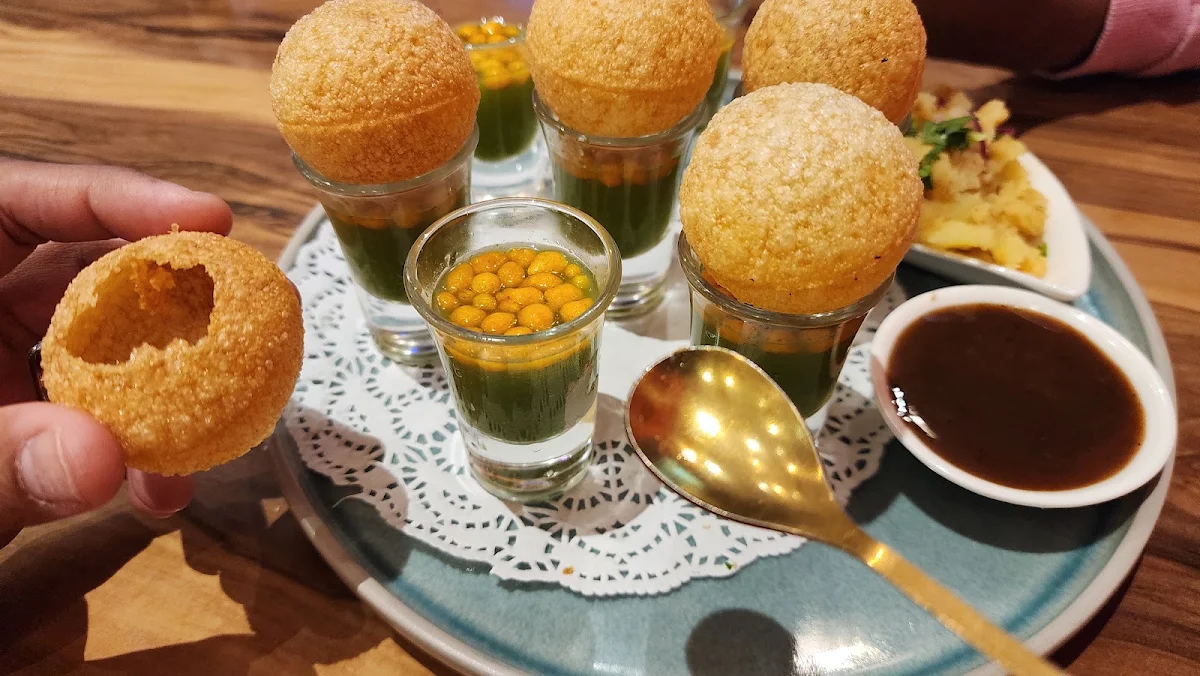 Gol Gappe 7 Pieces Plain Flour Pani Puri