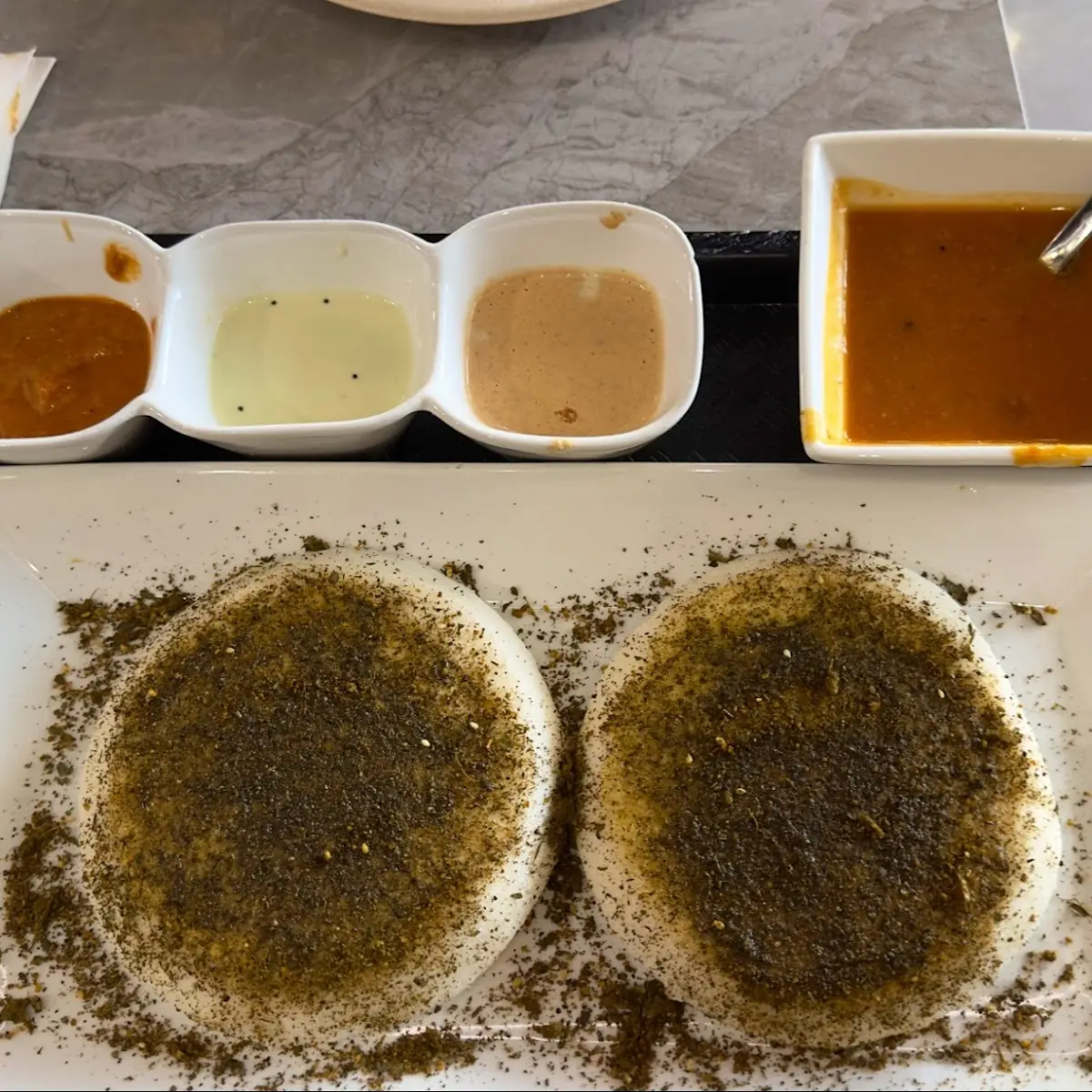 Thattu Idli with Curry Leaves