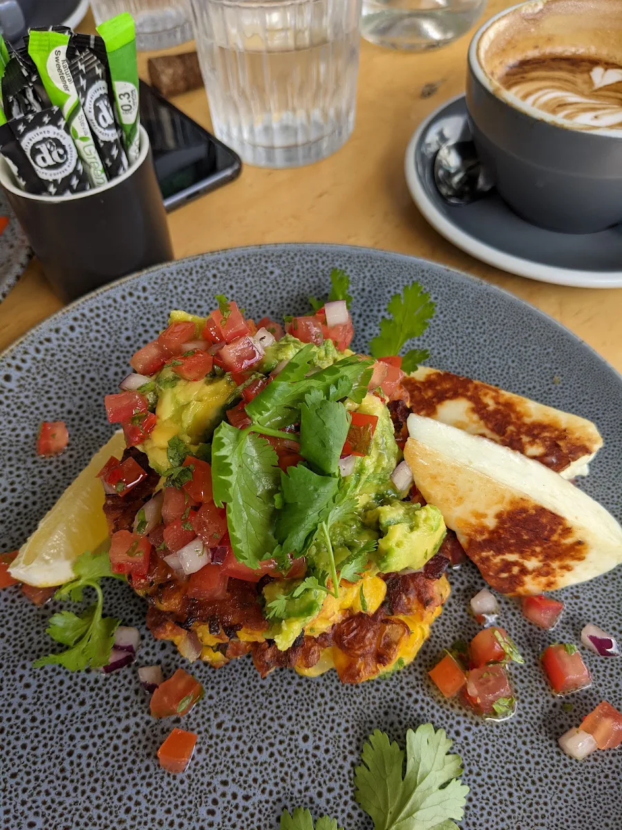 Fritters with Halloumi