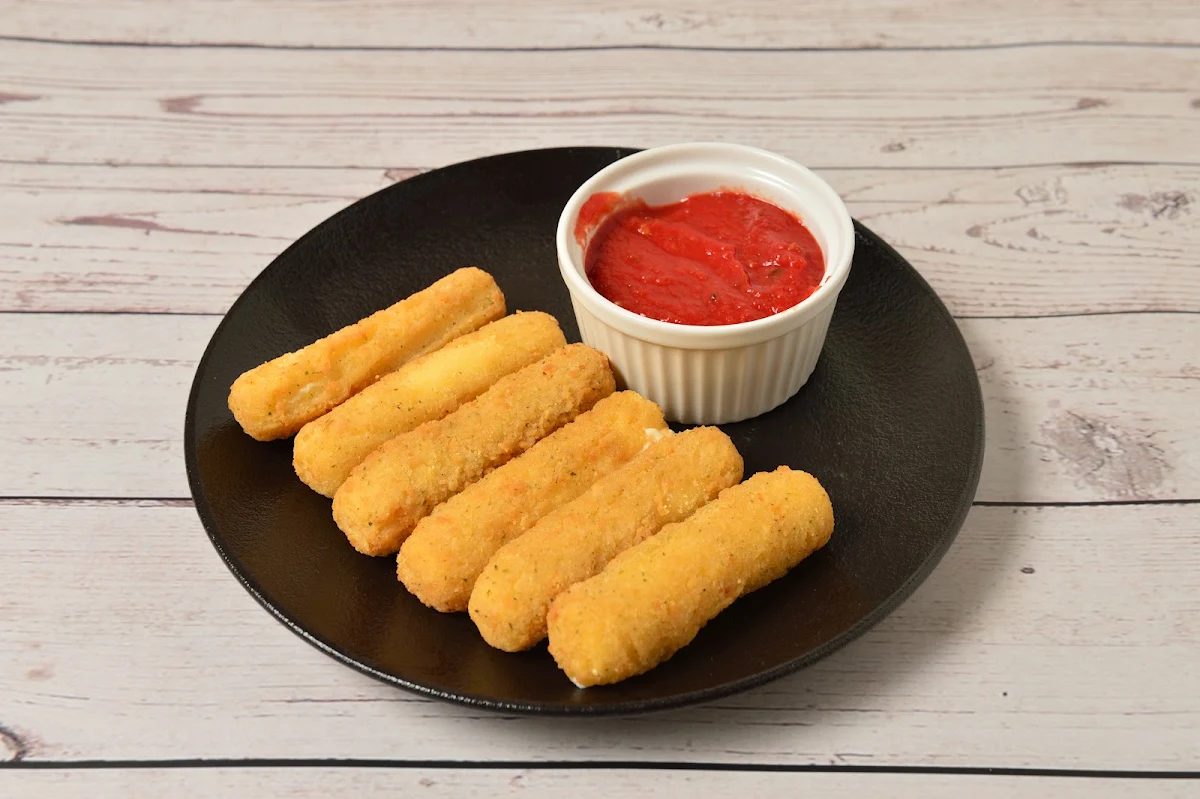 Mozza Sticks, WingO Restaurant